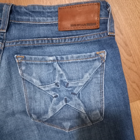 Big Star 32 Remy Low Rise Full Star Pocket Raw Hem Jeans Shorts - Picture 3 of 9